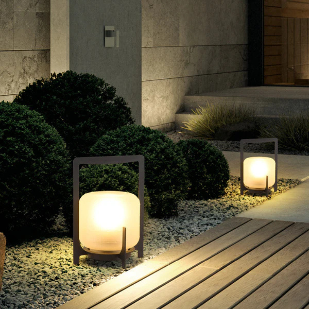 Solar Outdoor Lamp – LED – Stainless Steel & Glass – Durable Solar Garden Lighting – IP65