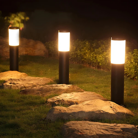 Solar LED Outdoor Lamp Black – Standing Solar Garden Light – Warm White Light – IP65